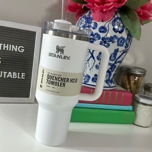 Stanley 40 oz Stainless Steel H2.0 FlowState Quencher Tumbler Brilliant White